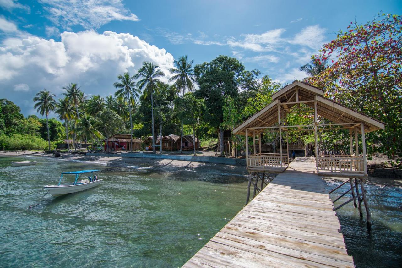 Pristine Paradise Dive Resort - Togean Islands, Una Una Pulau Unauna Bagian luar foto