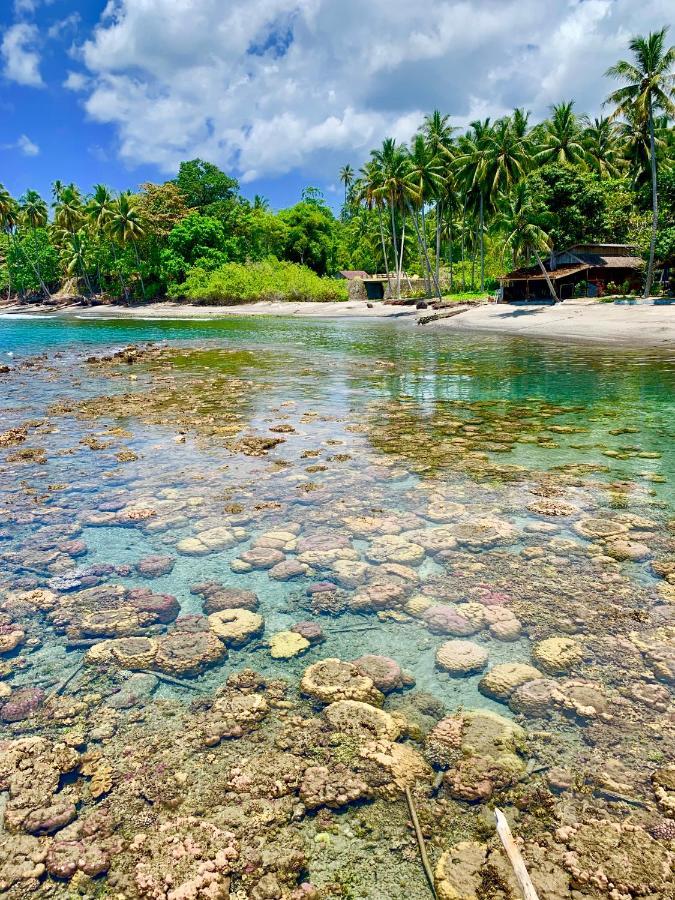 Pristine Paradise Dive Resort - Togean Islands, Una Una Pulau Unauna Bagian luar foto