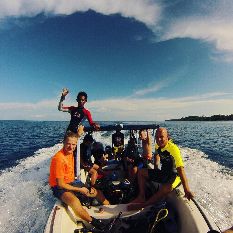 Pristine Paradise Dive Resort - Togean Islands, Una Una Pulau Unauna Bagian luar foto
