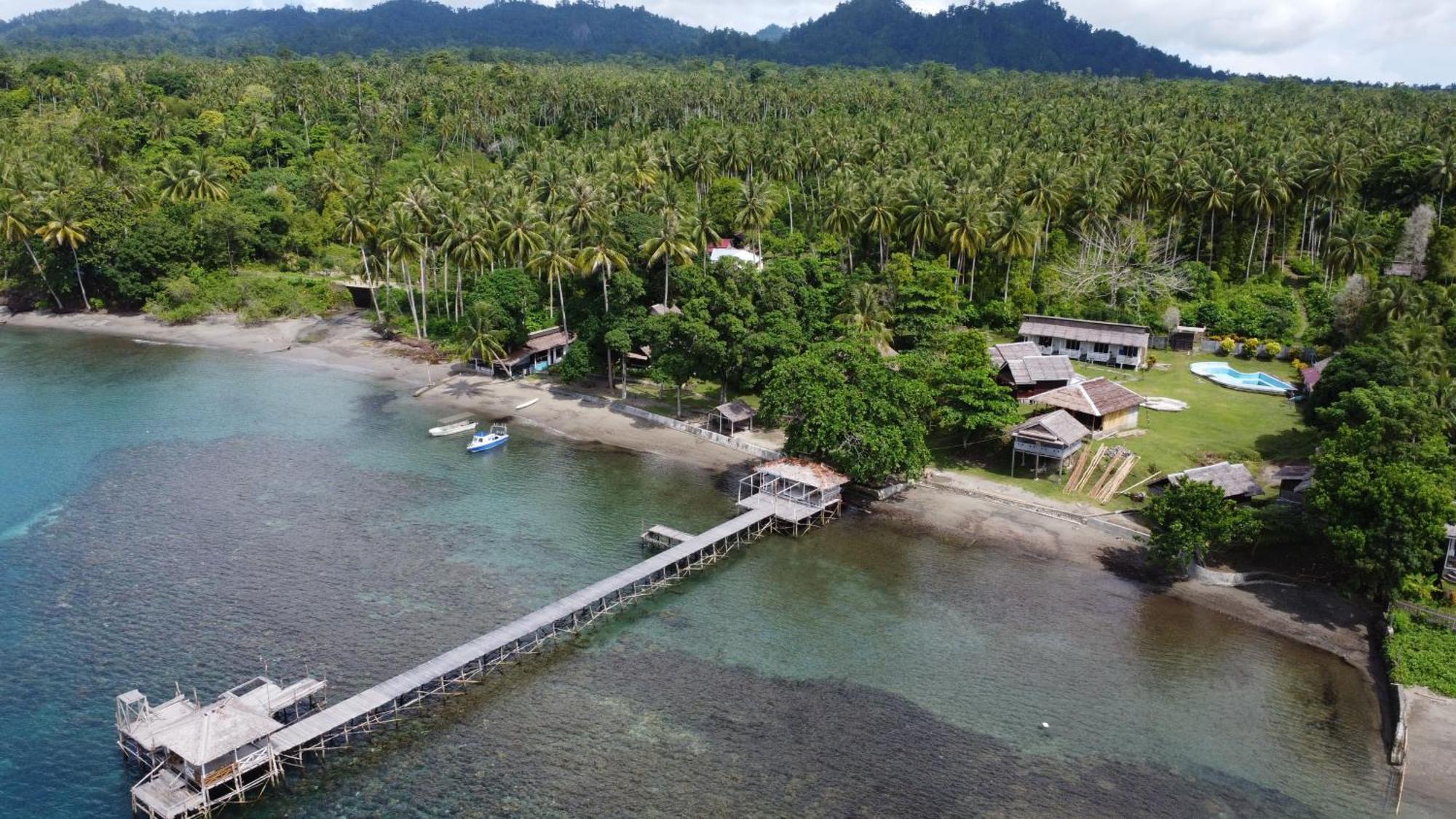 Pristine Paradise Dive Resort - Togean Islands, Una Una Pulau Unauna Bagian luar foto