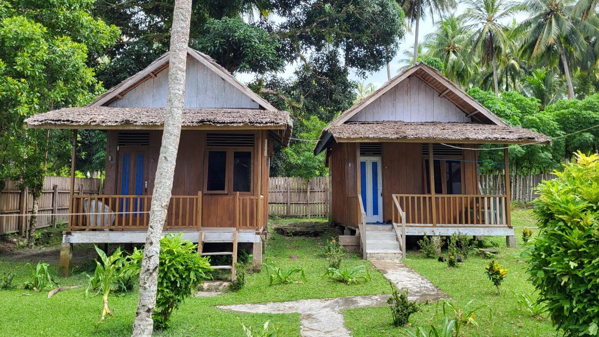 Pristine Paradise Dive Resort - Togean Islands, Una Una Pulau Unauna Bagian luar foto