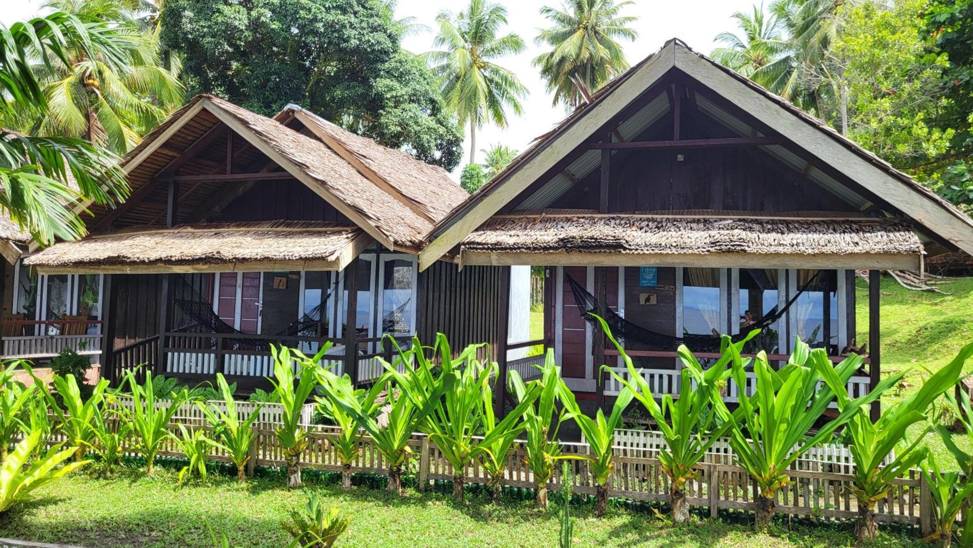 Pristine Paradise Dive Resort - Togean Islands, Una Una Pulau Unauna Bagian luar foto